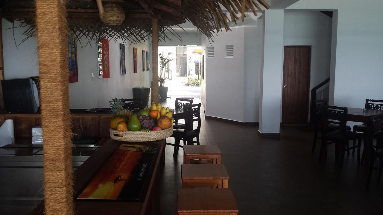 Coral Seas Beach Hikkaduwa Exterior foto