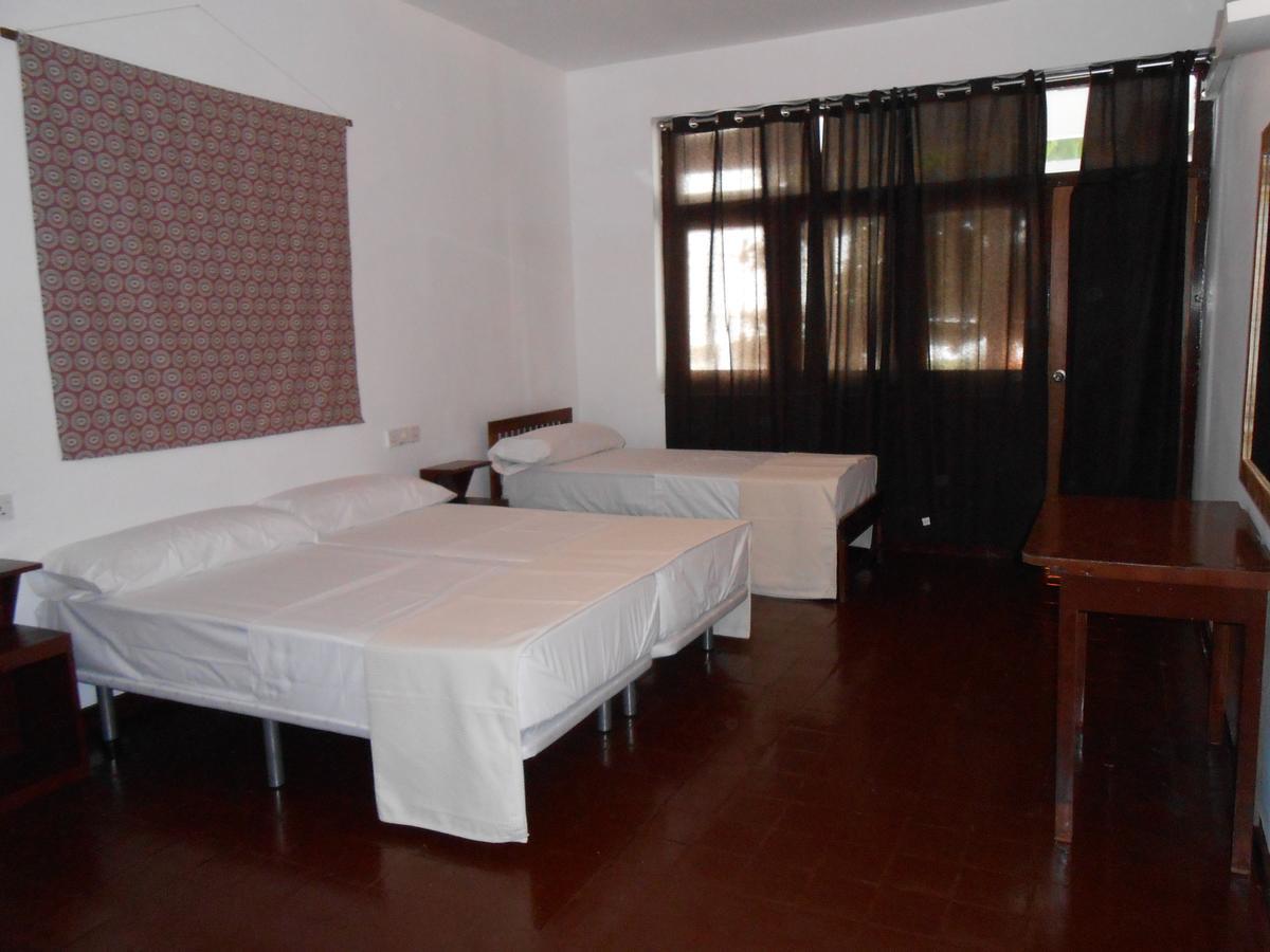 Coral Seas Beach Hikkaduwa Exterior foto