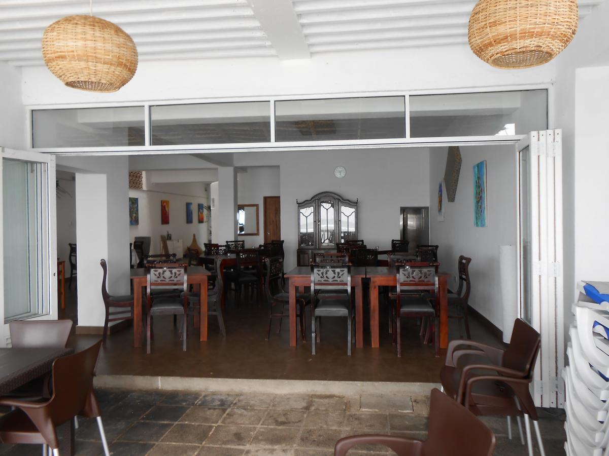 Coral Seas Beach Hikkaduwa Exterior foto