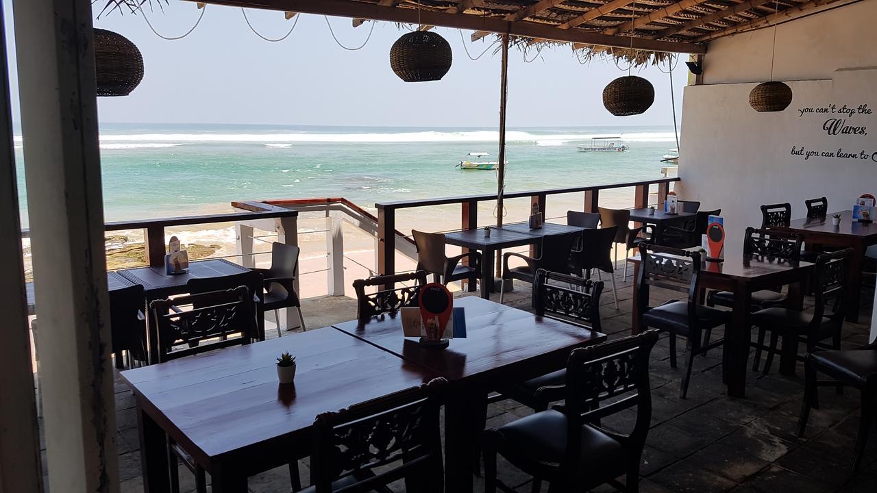 Coral Seas Beach Hikkaduwa Exterior foto